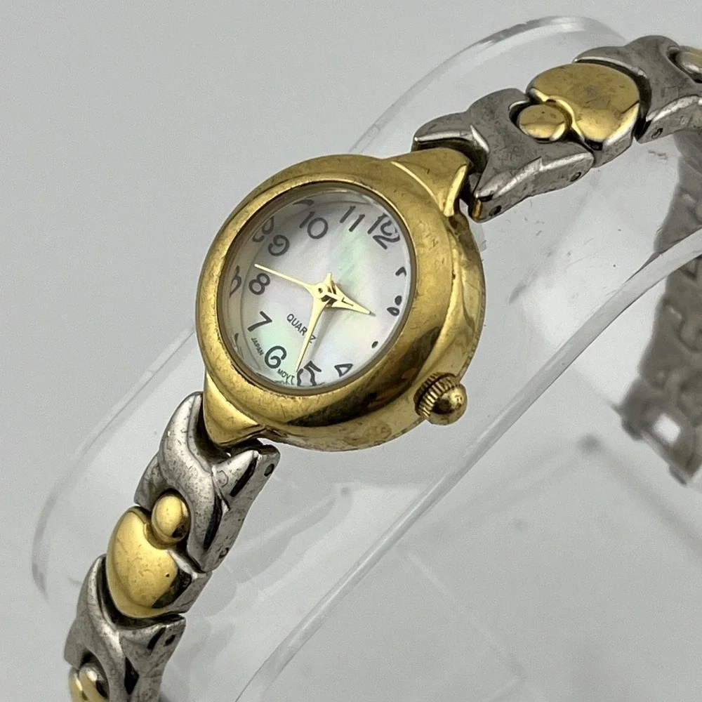 Avon Watch Women 22mm‎ Case Two Tone Heart 6.5